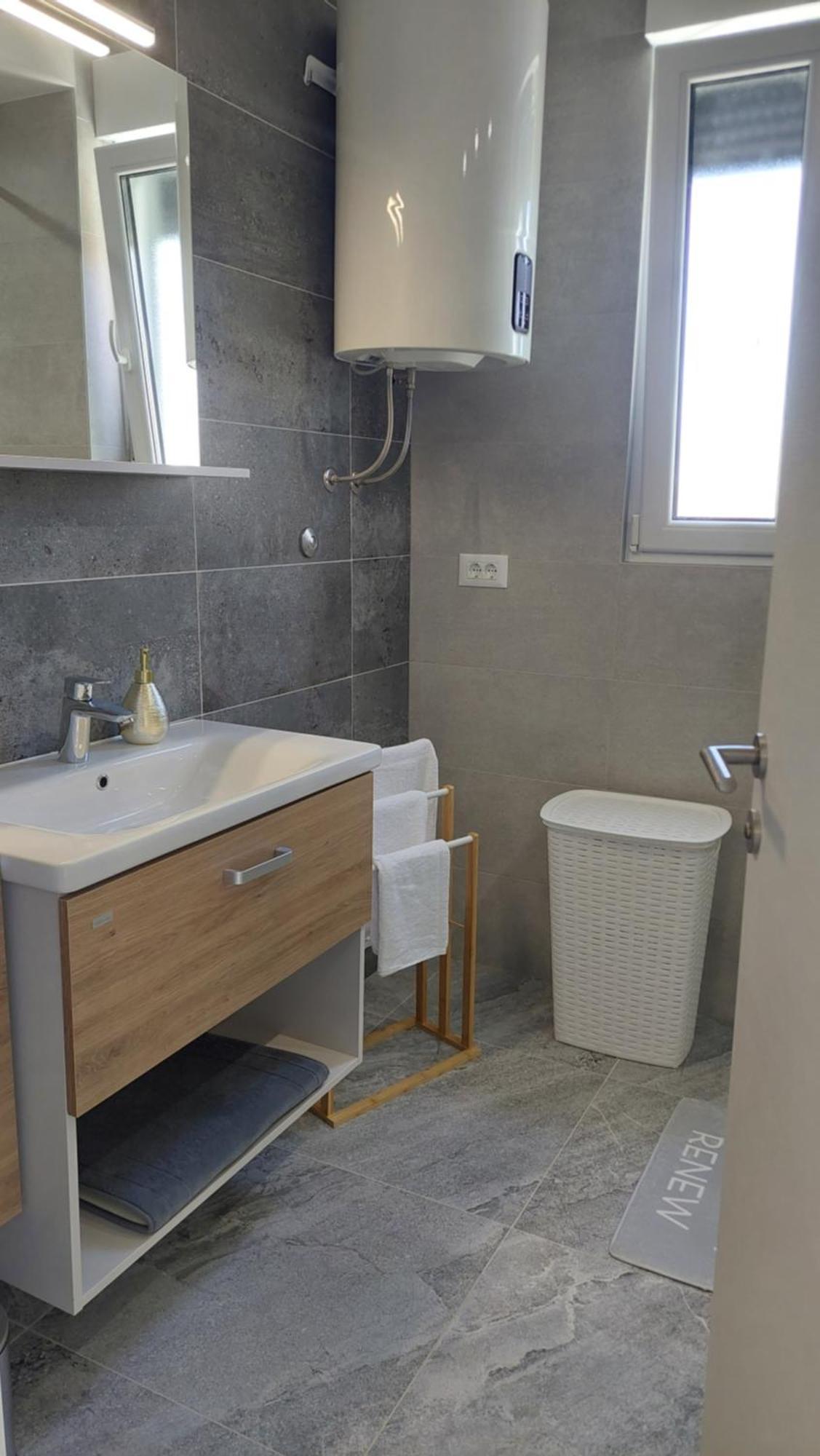 Modern Luxury Diva 3, 4 Stars, Ciovo, Okrug *