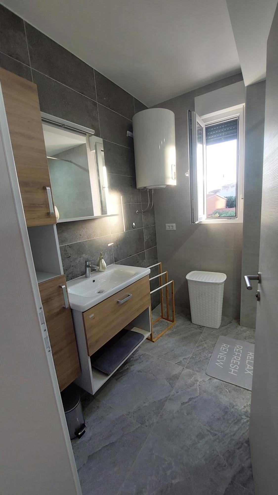 Modern Luxury Diva 3, 4 Stars, Ciovo, Okrug *