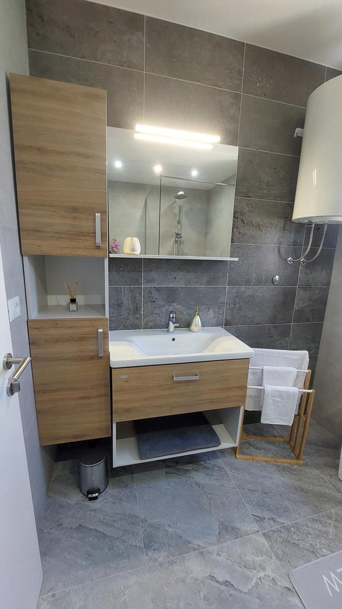 Modern Luxury Diva 3, 4 Stars, Ciovo, Okrug Apartment Trogir